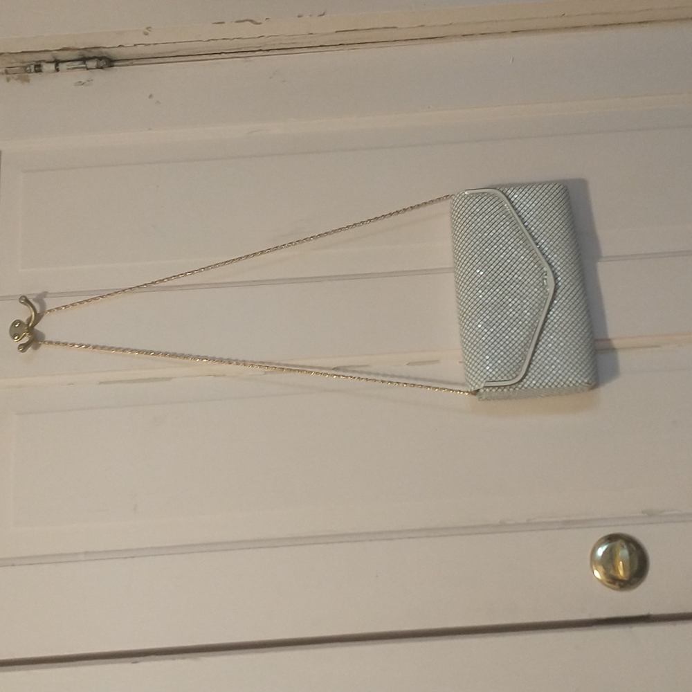 White chain mesh with gold strap purse no makers mark total hang length is 26in